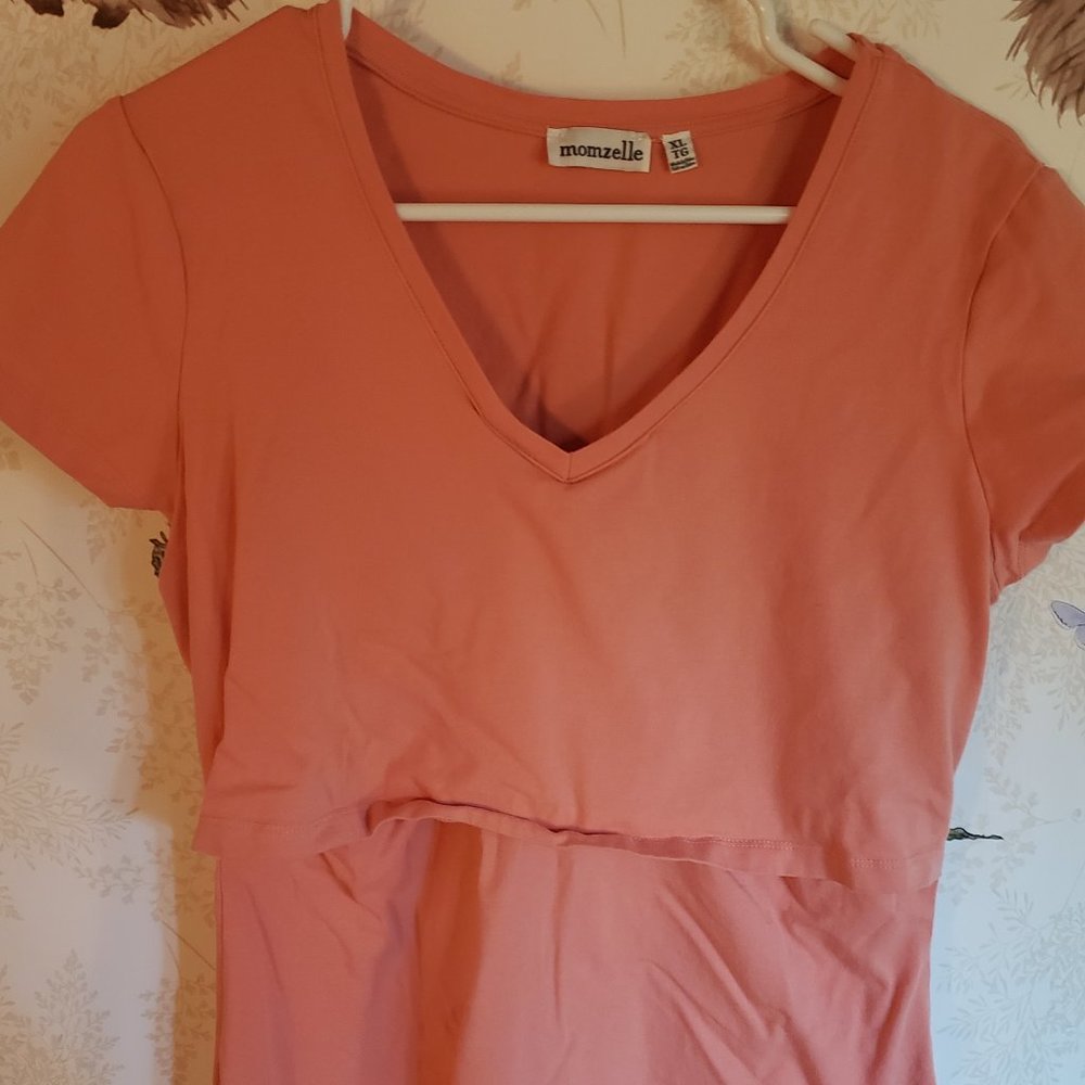 Momzelle christine nursing top
